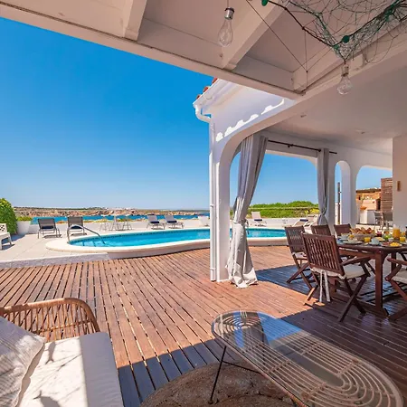 Pilar Frontline With Great Seaviews Close To Free Ac Wifi فيلة