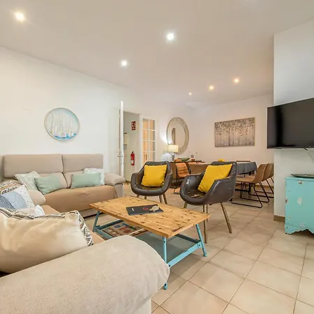 Pilar Frontline With Great Seaviews Close To Free Ac Wifi *