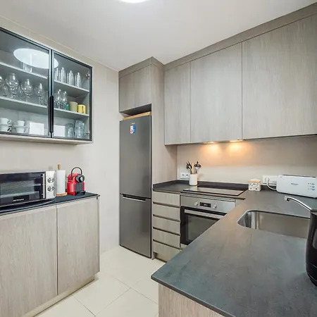 Pilar Frontline With Great Seaviews Close To Free Ac Wifi فيلة إيز ميركاذال