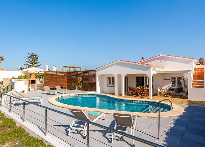 Pilar فيلة إيز ميركاذال